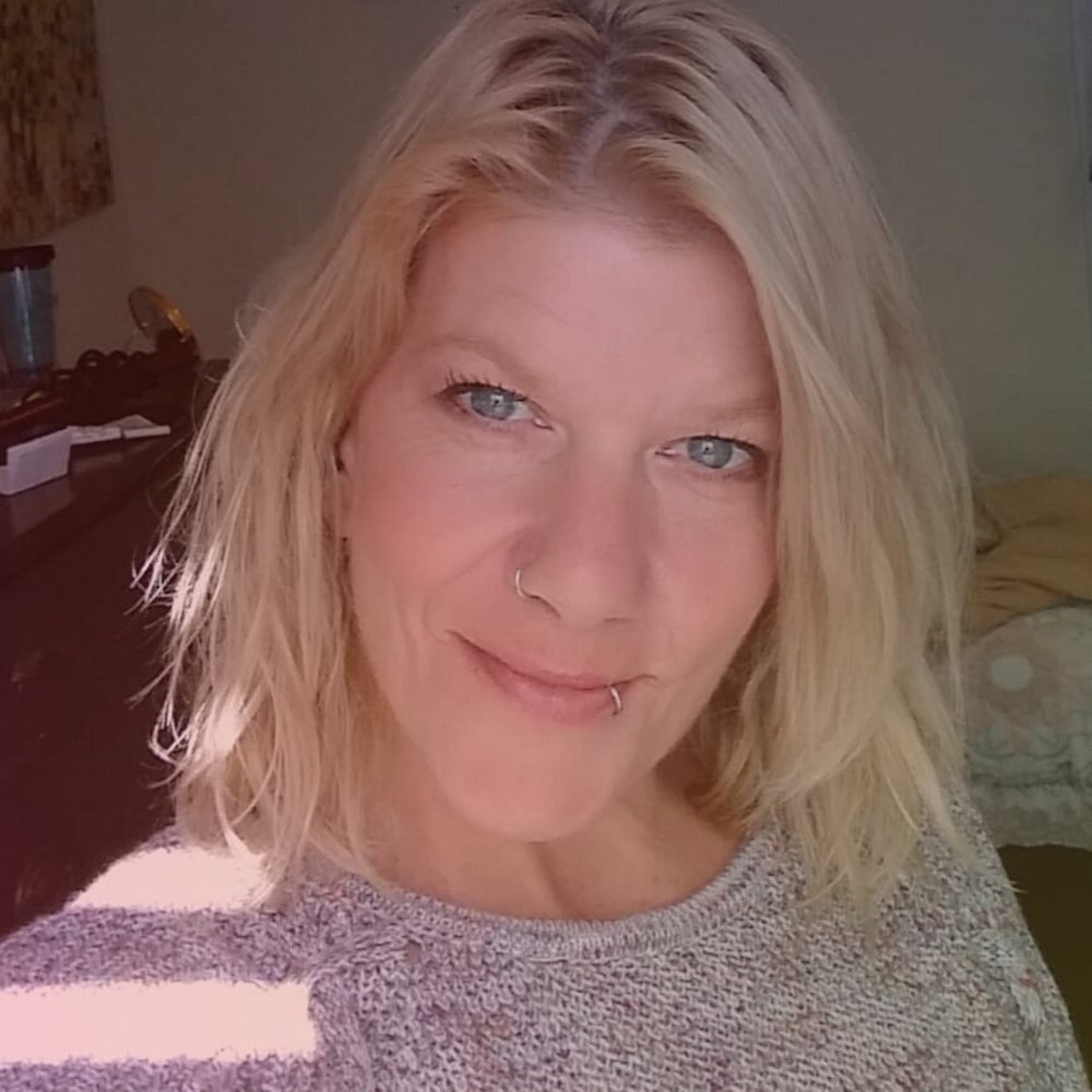 Meet your Posher, Amy l.